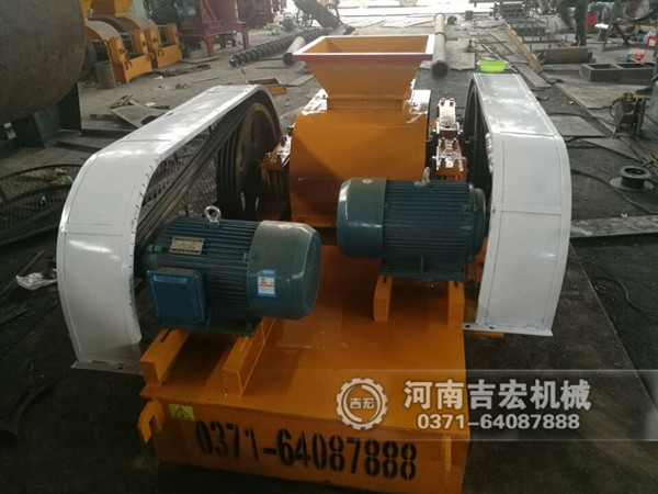 雙齒輥破碎機圖片