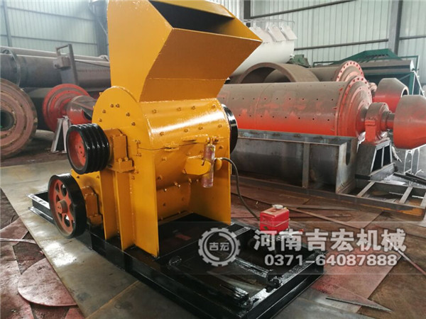 雙級(jí)粉碎機(jī)發(fā)往遼寧