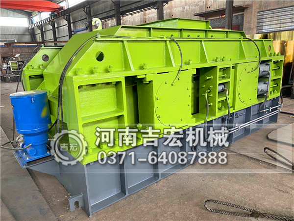 液壓式雙輥制沙機(jī)