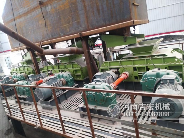 高硬度物料制砂損耗大、成本高？液壓對(duì)輥制砂機(jī)為您省出高收益！